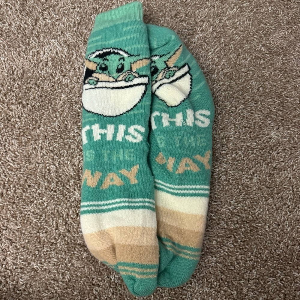 Baby Yoda Grogu Thick Winter Socks NWT One Size